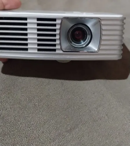 VENDO ESSE DATA SHOW/PROJETOR DE IMAGEM