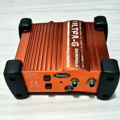 Direct Box GI100 Behringer com entrada para fonte 9V