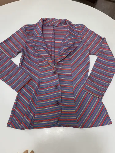 Casaco estilo blazer listrado