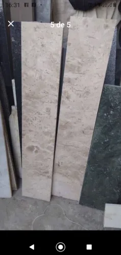 2 Placas de mármore bege claro