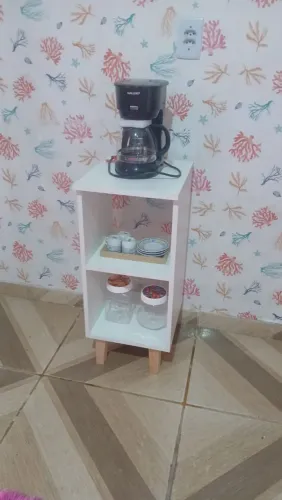 Mini armário para cantinho do café