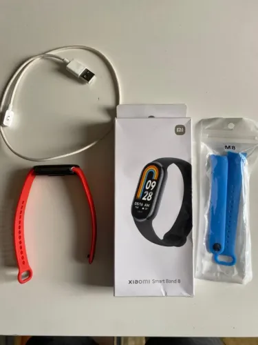 Xiaomi Smart Band 8 - Completa com Caixa, Carregador e Pulseira Extra