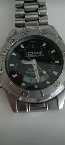 Relógio Technos Skydiver Professional 150m