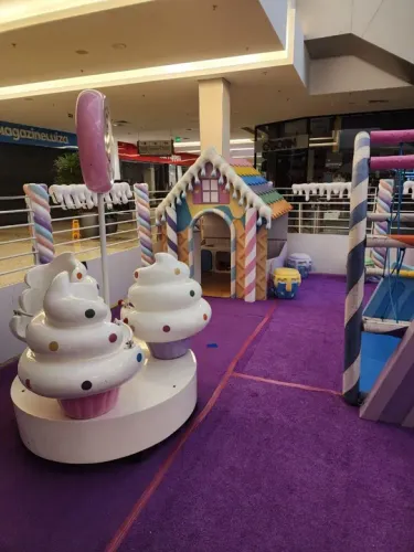 Montagem de eventos em shopping e manutenção de brinquedos 