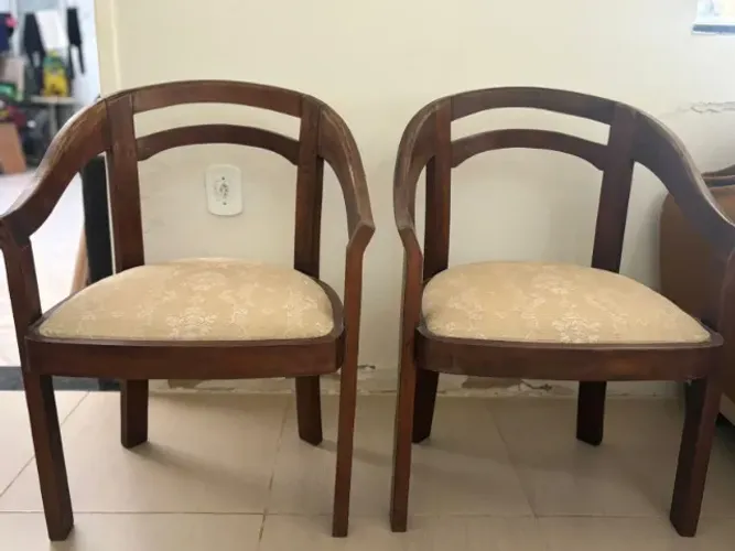 Vendo Kit 2 Cadeiras Para Sala. Cadeira Madeira