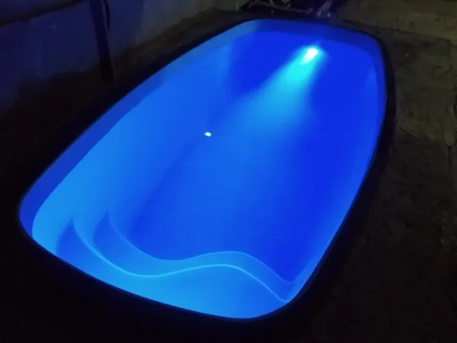 Ana: piscina de 4 metros ,compre e ganhe uma cascata e a iluminação