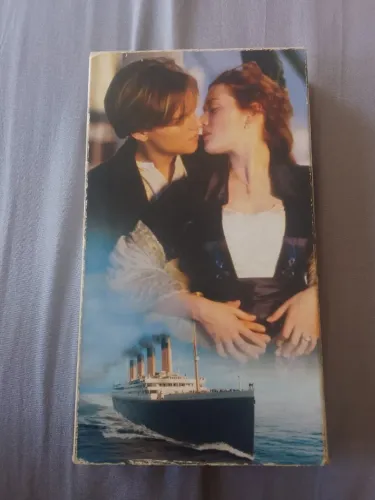 Fita de video Titanic usada
