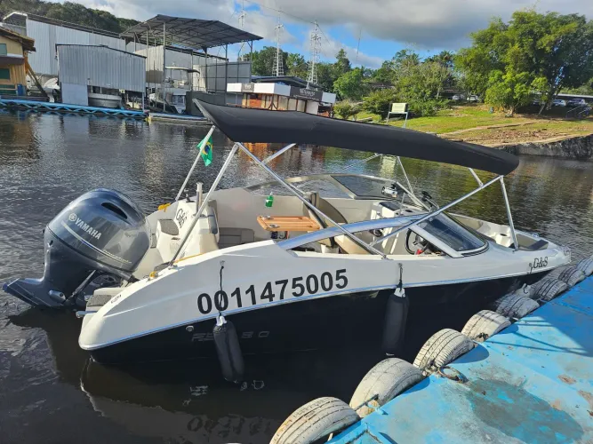 Lancha ZERADA FS 18' Yamaha 90 4 Tempos. Apenas 60 h de navegação!!!!!
