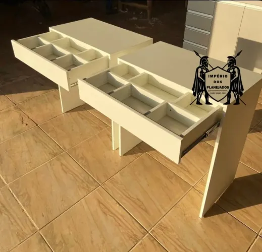 MESA DE MAQUIAGEM 