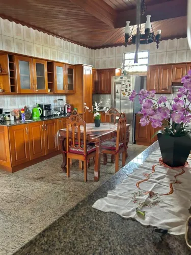 Casa, 360m², 4/4, 2 vgs no Conjunto Marex