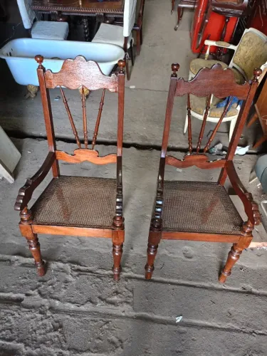 Cadeiras com braços