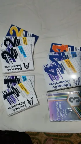 Livros colégio adventista 3º ano 