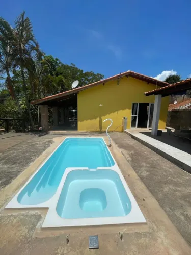 Chácara com Piscina em Santa Branca-SP - Permuta!!!