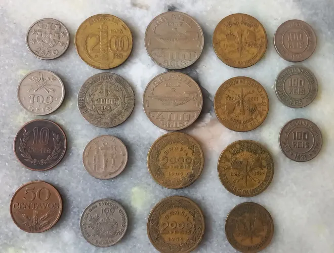 Moedas antigas lote com 19 unidades