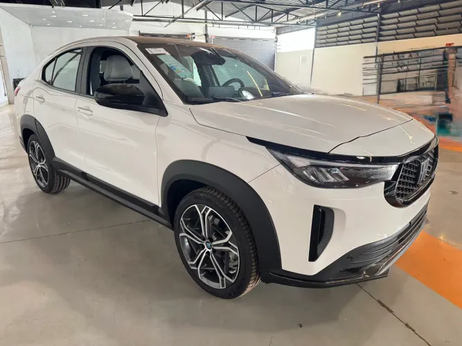 FIAT FASTBACK 1.0 TURBO 200 HYBRID IMPETUS CVT 2025 zero 