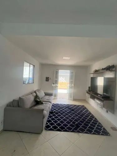 Casa com 5 quartos para alugar, 200 m² - Interlagos - Vila Velha/ES