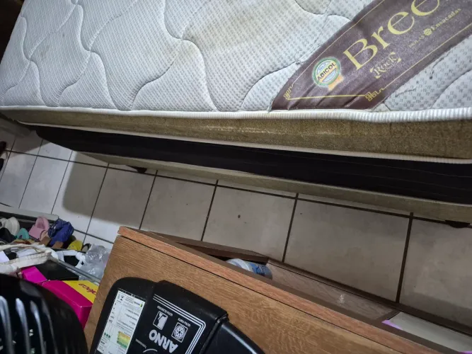 Vendo cama box conjugada em bom estado