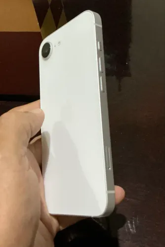 iphone 16e impecável