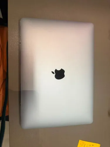 MacBook Air M1 2020 8GB 256GB ? Impecável, bateria 97%, na caixa