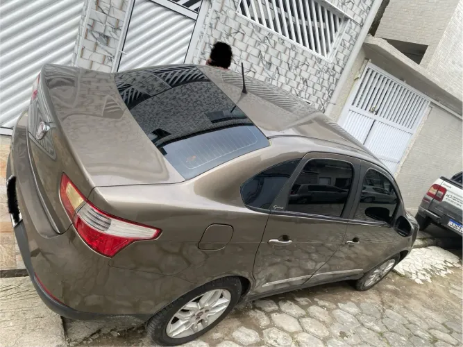Fiat Grand Siena Essence Dual. 1.6 Flex 16V 2013