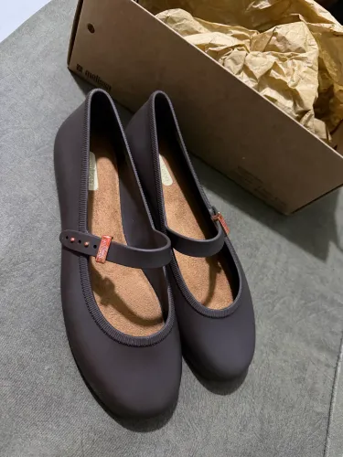 Sapatilha Melissa soft marrom