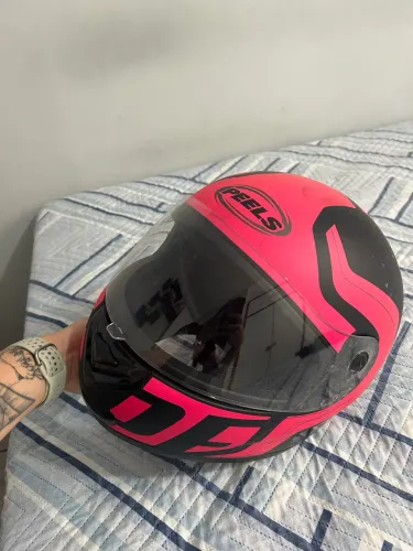 Capacete Peels lindo 