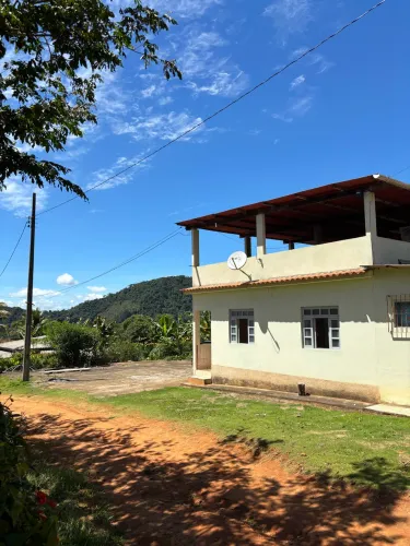 Vende-se casa + 1 hectare de terra - Santa Leopoldina