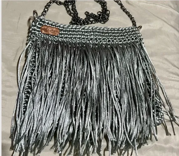 Bolsa artesanal com fio marítimo prata transversal nova 