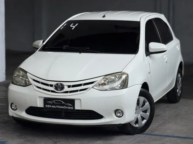 Toyota Etios X 1.3 Flex 16V 5P Mec. 2014