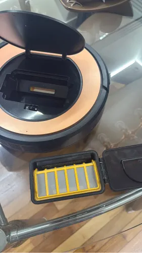 Aspirador robô marca Oster