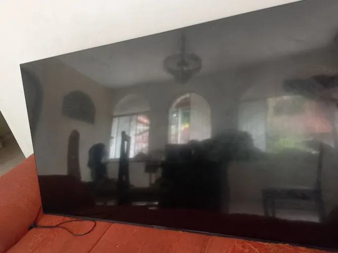 TV Samsung grande com defeito