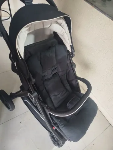 Vendo carrinho de bebê
