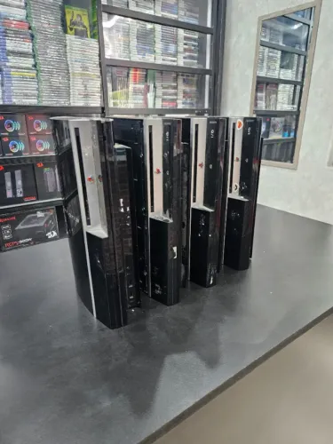 Lote de 11 Consoles Playstation 3 Fat (Sucata/Retirada de Peças)