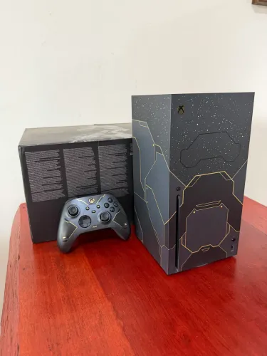 Xbox series X Halo Edition