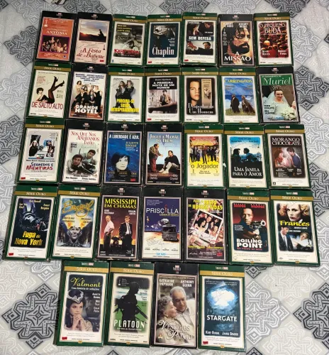 LOTE COM 32 FITAS VHS ? CINEMA / FILMES CLÁSSICOS