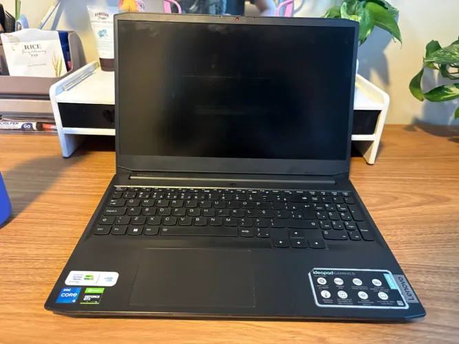 Lenovo IdeaPad Gaming 3i i5-11300H GTX 1650 4GB - Para Conserto/Peças