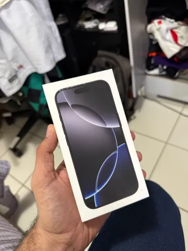 iPhone 16 pro seminovo