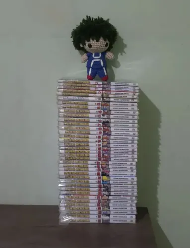 Boku no Hero Vol 1 ao 32 + My Hero Smash completo + amigurumi Midoriya