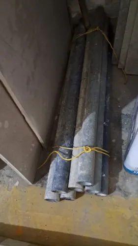 8 barras galvanizadas para sustentação de bancada