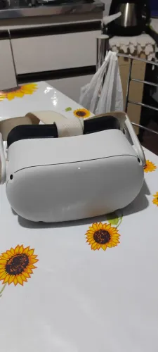 Vendo Meta Quest 2 