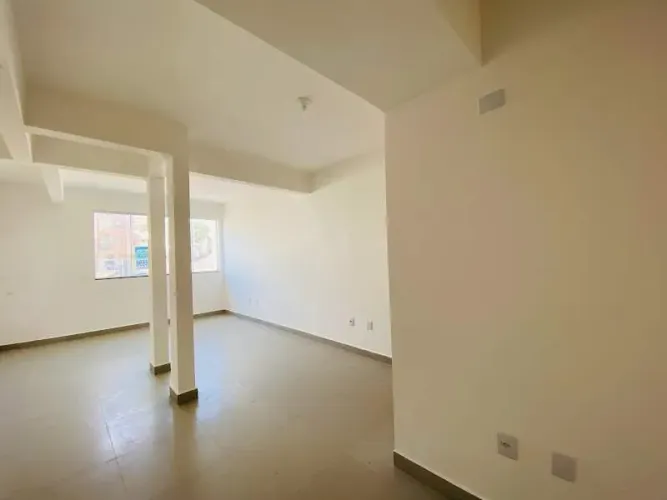 Sala Comercial com aproximadamente 30,76m² 01 Sala 01 Banheiro e 01 Varanda no Bairro Euro