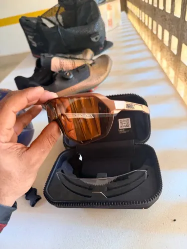 Óculos 100% Ciclismo com 2 Lentes + Estojo