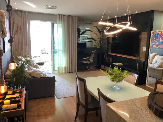 Excelente apartamento, Solar de Algarves. Penúltimo andar com vista para cidade