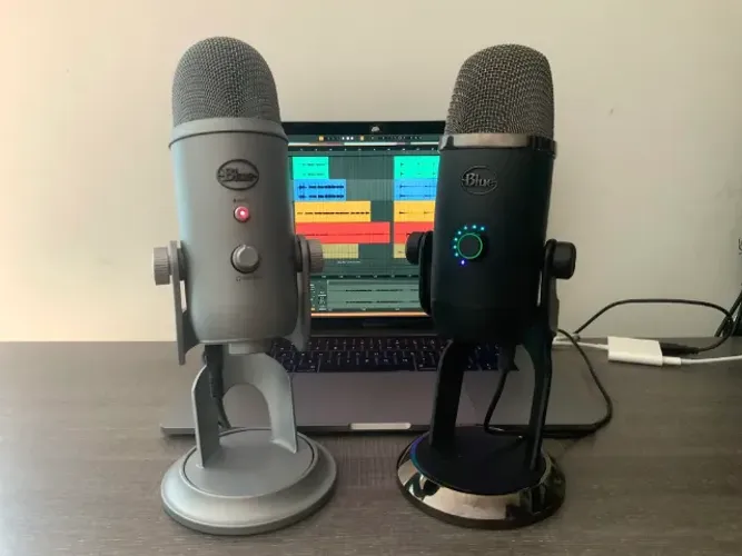 LEIA A DESCRIÇÃO - 2 MICROFONES BLUE YETI COM DEFEITO