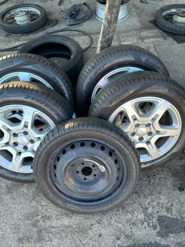 Rodas aro 17 Jeep novos com estepe