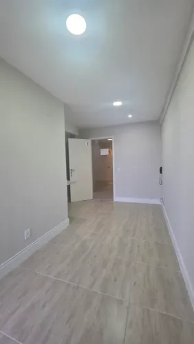 Espaço comercial no Blue Center, com sala de espera