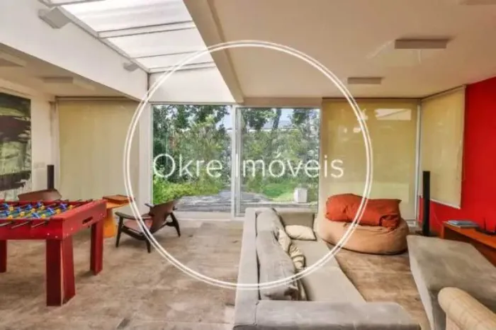 Casa em Condomínio : Térrea / Residencial / Leblon