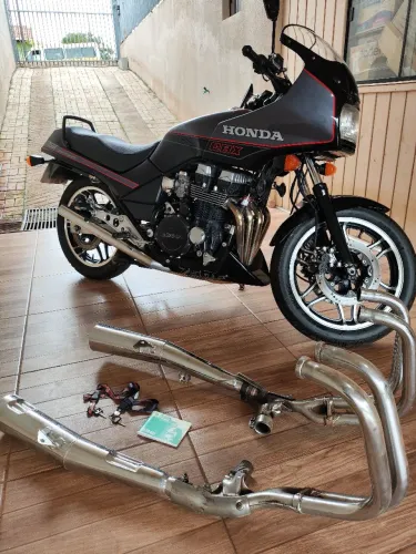 Moto CBX 750F 87/88 7- Galo