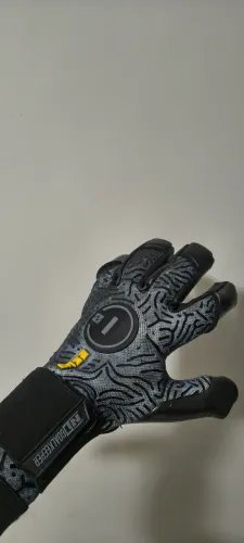 Vendo luva N1 Zeus 2.0 tamanho 9