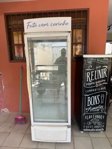 Freezer expositora fricon